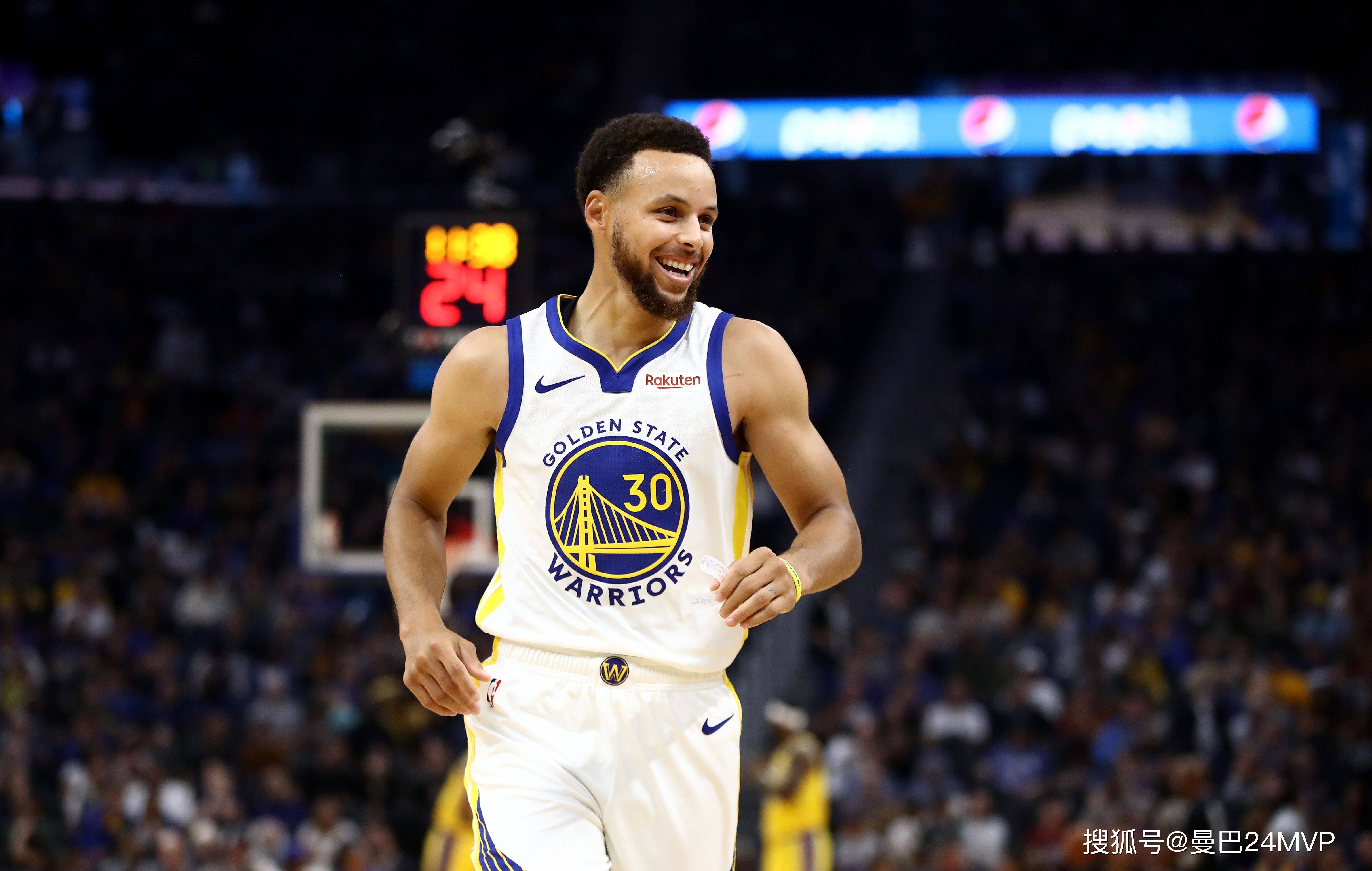 曼联本赛季在劫富济贫中表现突出，对阵强队全胜，但中下游球队难求一胜，有望争夺欧冠资格。（曼联本季上演“劫富济贫”：强敌面前全胜，中下游难取三分，仍有望冲击欧冠名额）