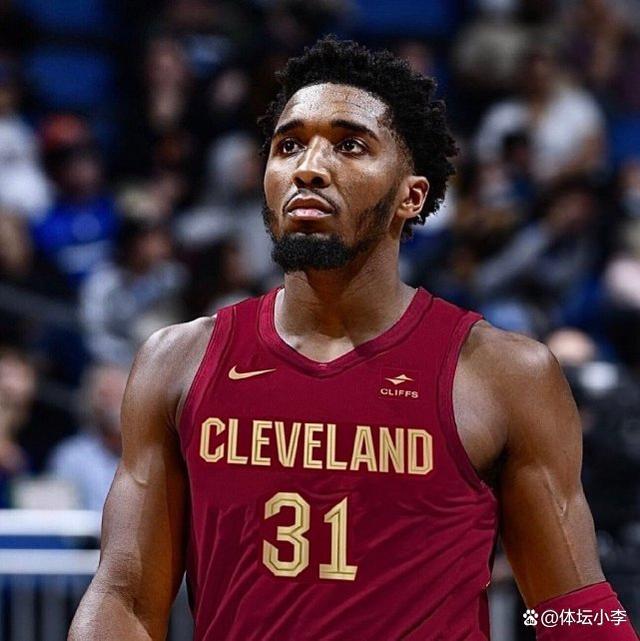 世体：费尔明今天将接受检查确定周末能否上场，预计欧冠复出（世体：费尔明今日接受检查评估周末能否出战，欧冠预计复出）