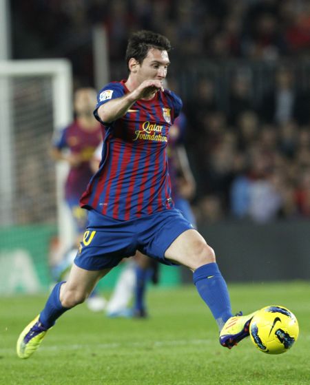 罗马诺&莫雷托：米兰接近签下20岁哥伦比亚后卫阿里萨拉（罗马诺与莫雷托：米兰即将敲定20岁哥伦比亚后卫阿里萨拉加盟）