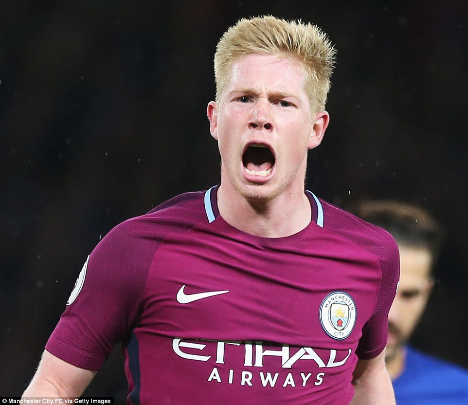 国米迎来6分之战！右路首发奥古弃攻主守，全面遏制对手两核心！（国米迎六分大战：右路首发奥古重防轻攻，全面压制对手双核）