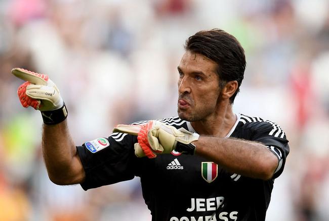 杨乐乐带儿子飞成都参加马术比赛，汪涵又缺席，沐沐露脸更像妈妈（杨乐乐陪儿子赴成都征战马术赛，汪涵再度缺席，沐沐近照越发像妈妈）