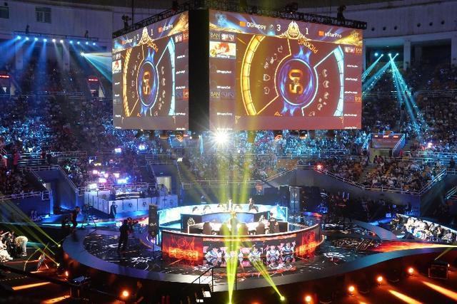 记者：国米等3队已接触阿尔贝托经纪人，科林蒂安要价2500万.